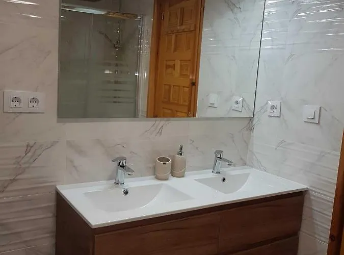 Vikerbiescas Apartamento